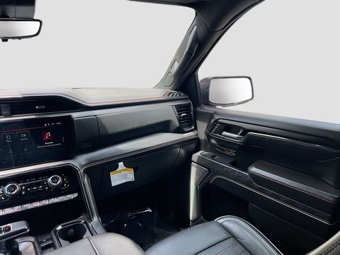 Used 2024 GMC Sierra 1500 AT4X AWD/4WD image 25