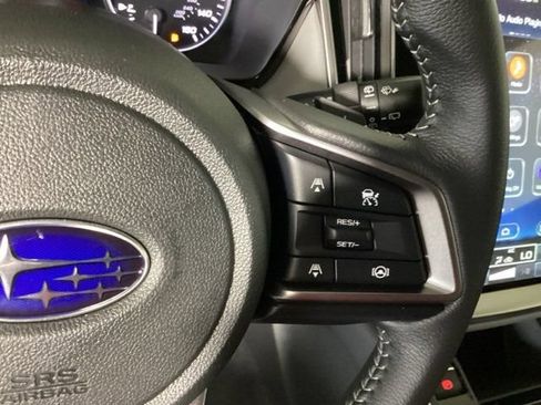 Used 2025 Subaru Outback Premium w/ Popular Package #1A AWD/4WD image 28
