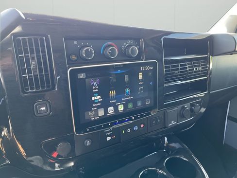 New 2025 GMC Savana 2500 Extended w/ Driver Convenience Package image 32