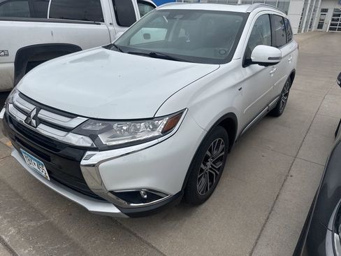 Used 2018 Mitsubishi Outlander GT AWD/4WD image 5