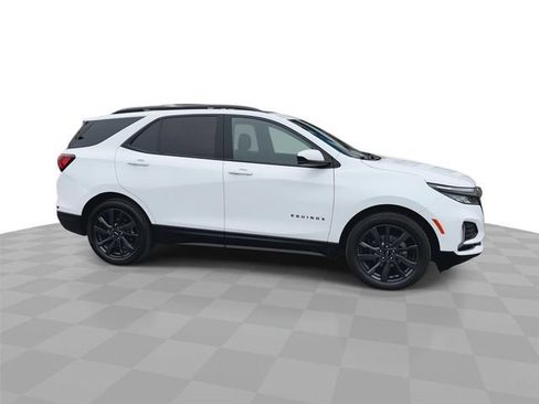 Used 2023 Chevrolet Equinox RS FWD image 9