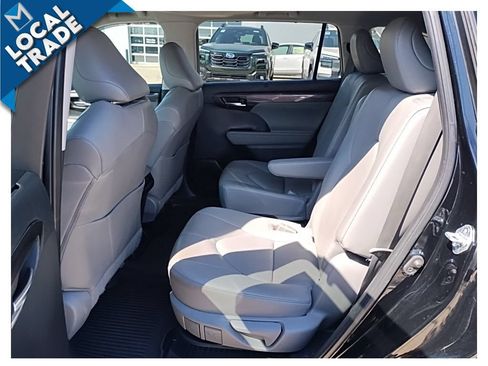 Used 2023 Toyota Highlander Limited w/ Protection Package #3 (TMS) AWD/4WD image 31