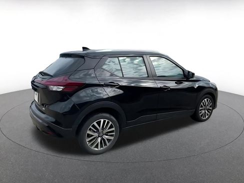 Used 2024 Nissan Kicks SV image 15
