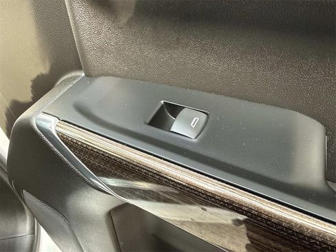 Used 2021 Chevrolet Silverado 1500 RST image 27