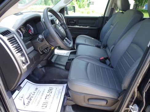 Used 2020 RAM 1500 4x4 Crew Cab Classic Tradesman w/ Chrome Appearance Package image 11