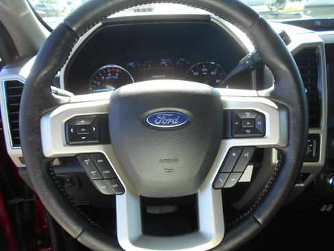 Certified 2019 Ford F350 Lariat w/ Camper Package AWD/4WD image 16