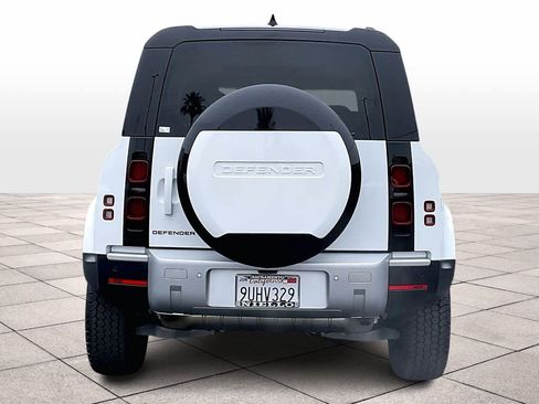 Used 2025 Land Rover Defender 110 S image 7