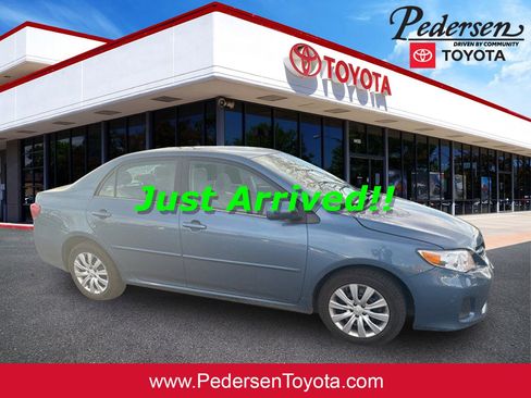 Used 2013 Toyota Corolla LE image 1