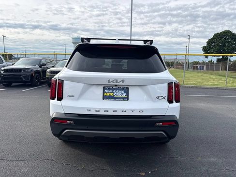 Used 2022 Kia Sorento S AWD/4WD image 5