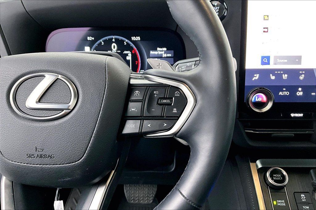 Used 2024 Lexus GX 550 w/ Accessory Package (Z1) AWD/4WD image 22