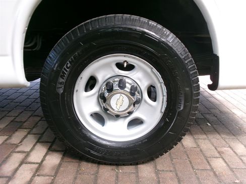 Used 2016 Chevrolet Express 3500 LT w/ LT Preferred Equipment Group RWD image 39