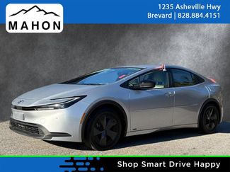 Used 2023 Toyota Prius LE video 1
