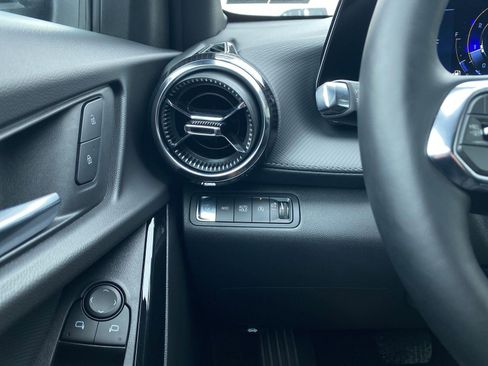 Certified 2025 Chevrolet Equinox LT image 10