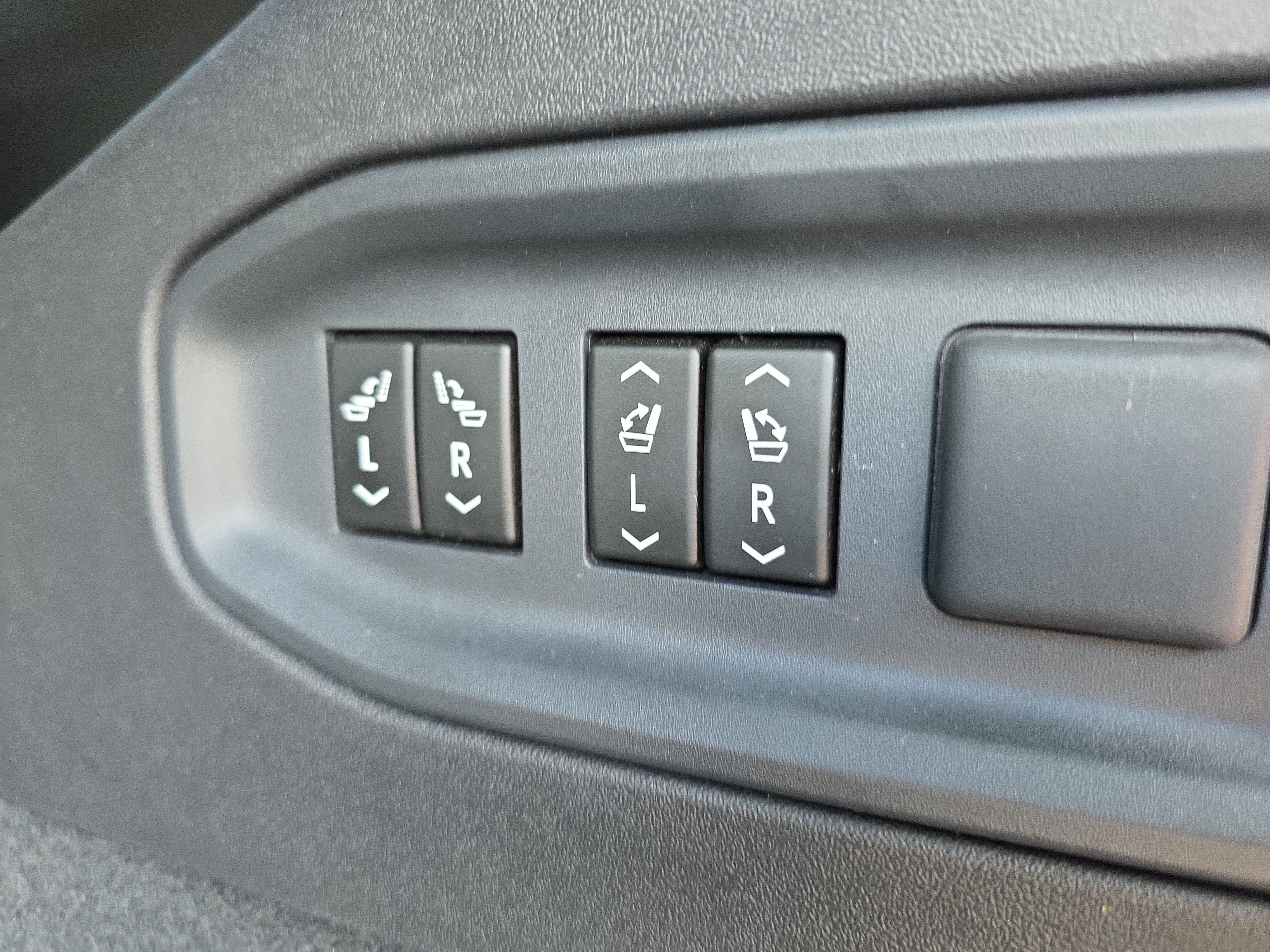 Used 2026 Cadillac Vistiq Sport AWD/4WD image 15