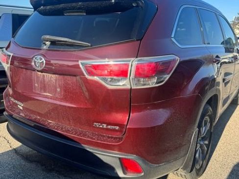 Used 2015 Toyota Highlander XLE image 3