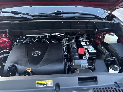 Used 2021 Toyota Highlander XSE AWD/4WD image 41