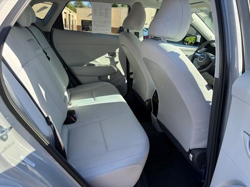 Certified 2025 Hyundai Kona SEL image 17