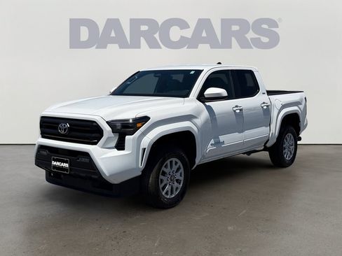 Certified 2026 Toyota Tacoma SR5 AWD/4WD image 3