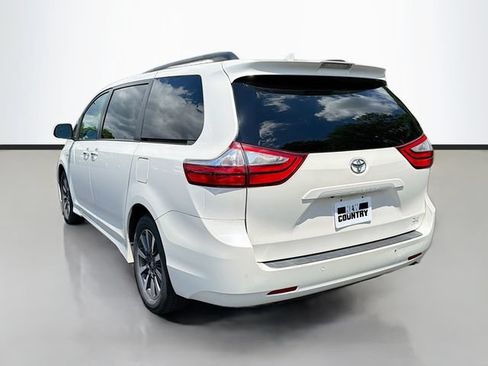 Used 2018 Toyota Sienna XLE Premium AWD/4WD image 5