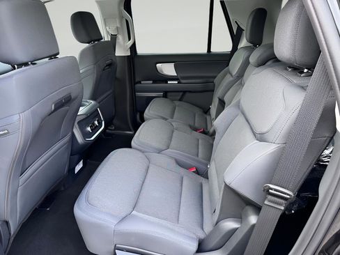 New 2026 Ford Expedition Active AWD/4WD image 31