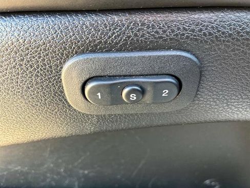 Used 2019 Jeep Grand Cherokee Overland image 21