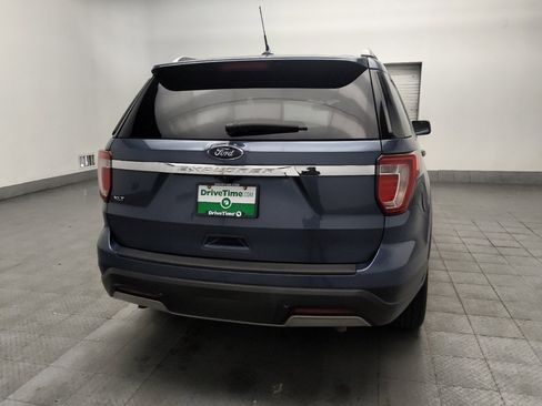 Used 2019 Ford Explorer XLT w/ Equipment Group 201A FWD image 7