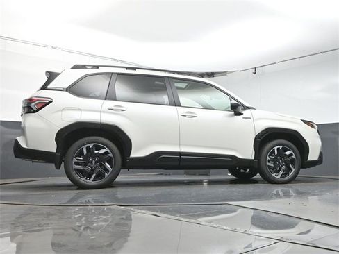 New 2025 Subaru Forester Premium image 39