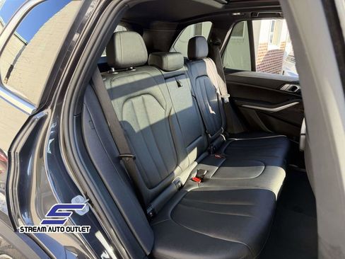 Used 2022 BMW X5 xDrive45e image 16