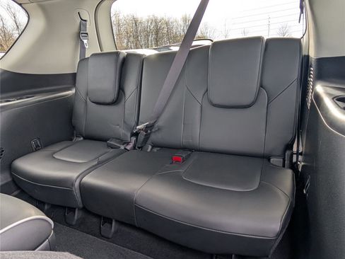 Used 2024 INFINITI QX80 Premium Select w/ Cargo Package image 17