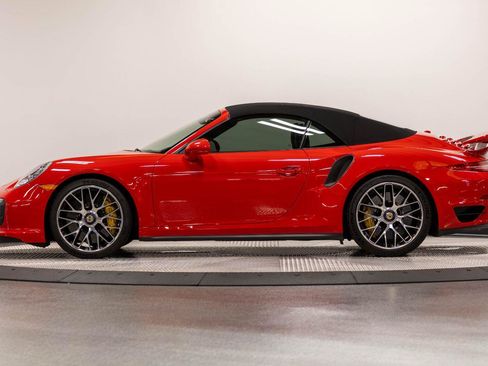 Used 2015 Porsche 911 Turbo S AWD/4WD image 28