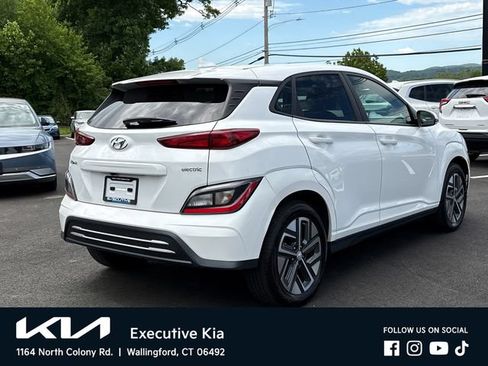 Used 2023 Hyundai Kona SEL FWD image 4