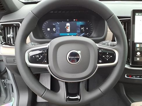 New 2026 Volvo XC90 B6 Plus w/ Protection Package Premier AWD/4WD image 19