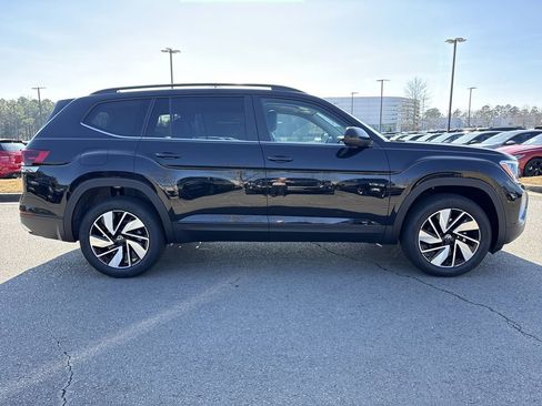 New 2026 Volkswagen Atlas SE image 6