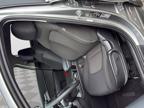 Used 2023 Kia Sportage LX image 9