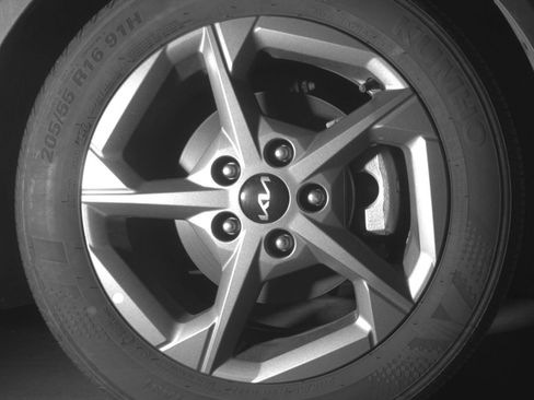 Used 2025 Kia K4 FWD image 16
