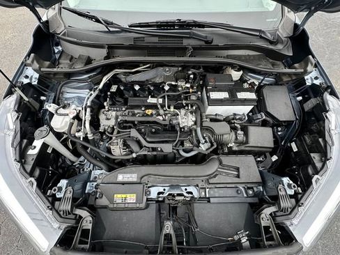 Used 2023 Toyota Corolla Cross XLE image 30
