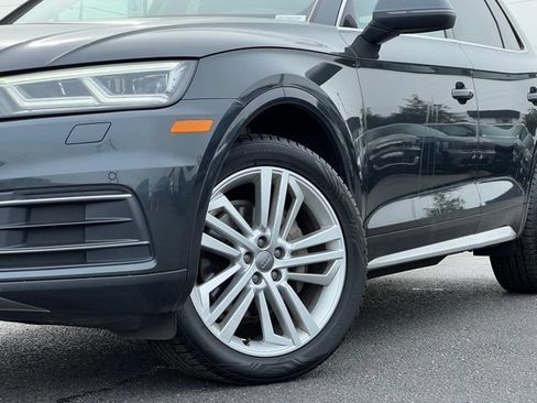 Used 2018 Audi Q5 2.0T Premium Plus w/ Premium Plus Package AWD/4WD image 2