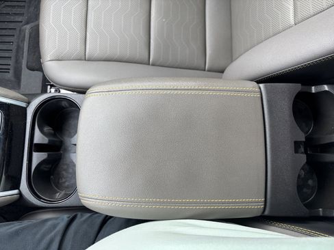 Used 2024 Chevrolet Colorado ZR2 w/ ZR2 Convenience Package III image 29