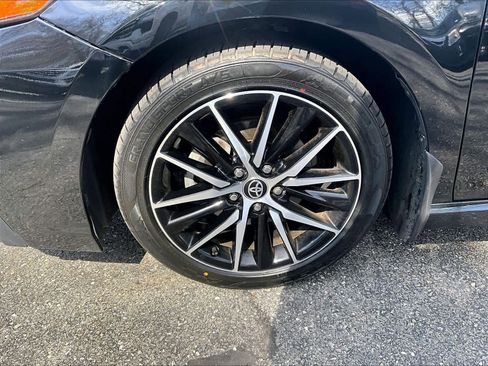 Used 2022 Toyota Camry SE image 7