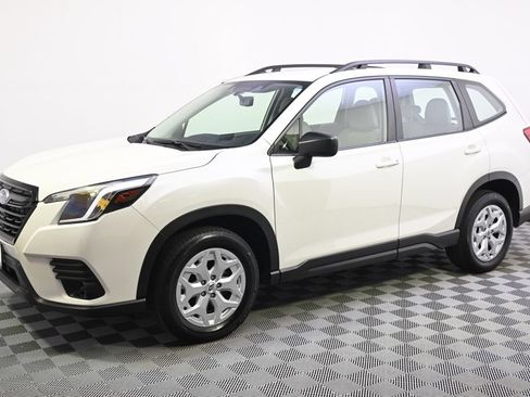 Used 2023 Subaru Forester AWD/4WD image 2