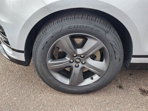 Used 2025 Land Rover Range Rover Velar Dynamic SE image 25