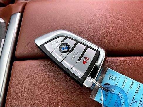 Used 2021 BMW X7 xDrive40i w/ Premium Package AWD/4WD image 35
