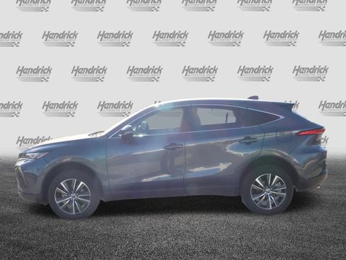 Used 2022 Toyota Venza LE image 6