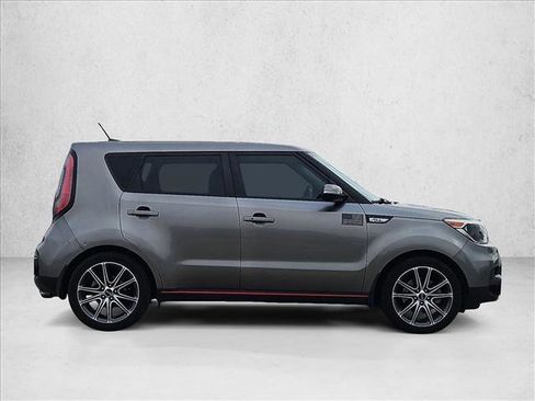 Used 2018 Kia Soul ! image 4