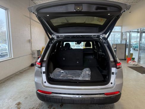 New 2026 Jeep Grand Cherokee Laredo X AWD/4WD image 26