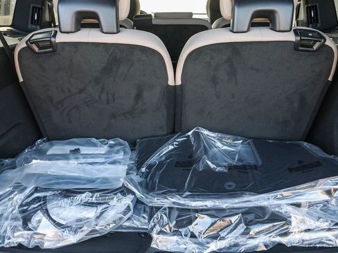 New 2026 Volvo XC90 T8 Plus w/ Protection Package Premier image 26