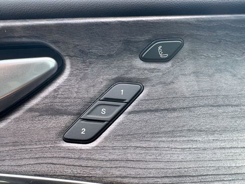 Used 2023 Jeep Grand Cherokee Overland w/ Luxury Tech Group IV image 32