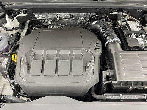 New 2025 Audi Q3 2.0T Premium image 38