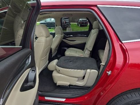 Used 2020 Buick Enclave Essence FWD image 42