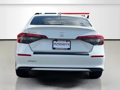 Used 2024 Honda Civic EX image 6